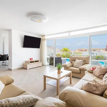 Stunning Mila In Madronal, Heated Pool * Адехе