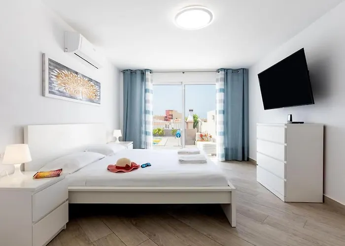 Stunning Mila In Madronal, Heated Pool * Адехе