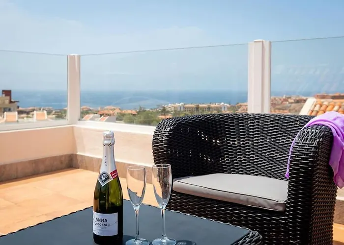 Stunning Mila In Madronal, Heated Pool Вілла *