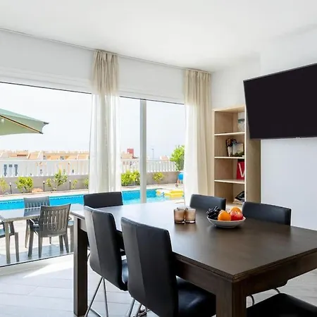 Villa Stunning Mila In Madronal, Heated Pool Costa Adeje (Tenerife)