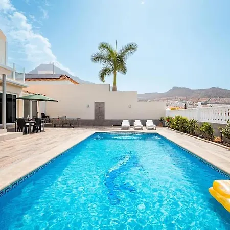 Willa Stunning Mila In Madronal, Heated Pool Costa Adeje (Tenerife)