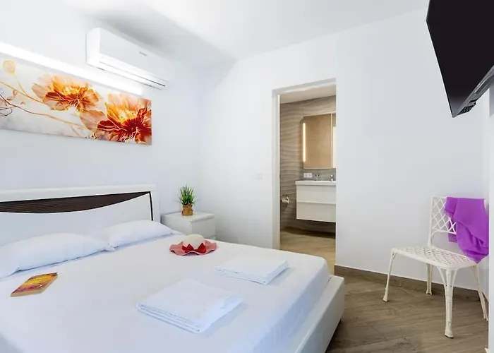 Stunning Mila In Madronal, Heated Pool Villa